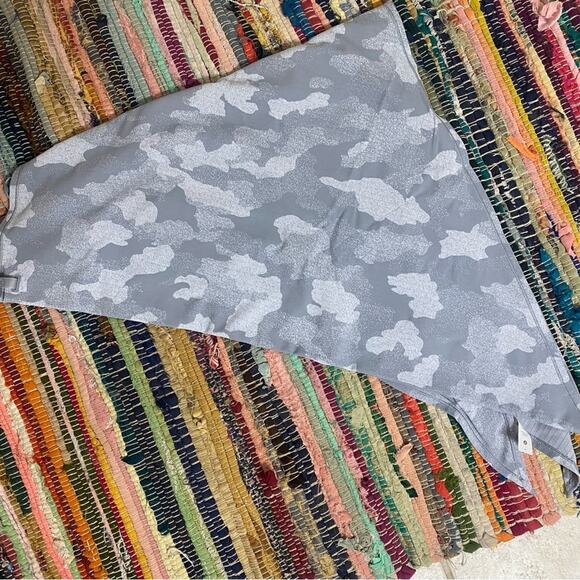 LULULEMON • Camouflage Camo Gray All You Need Scarf Yoga Wrap - Picture 3 of 5